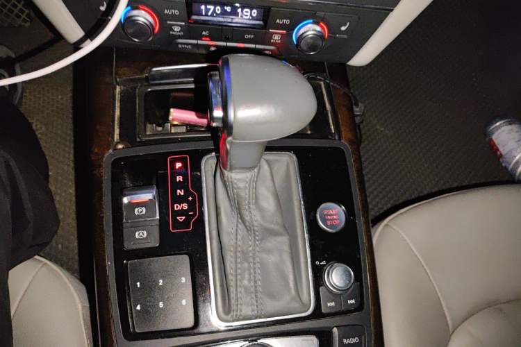 Used Audi A6L 2012 30 FSI Technology Edition Gear Lever