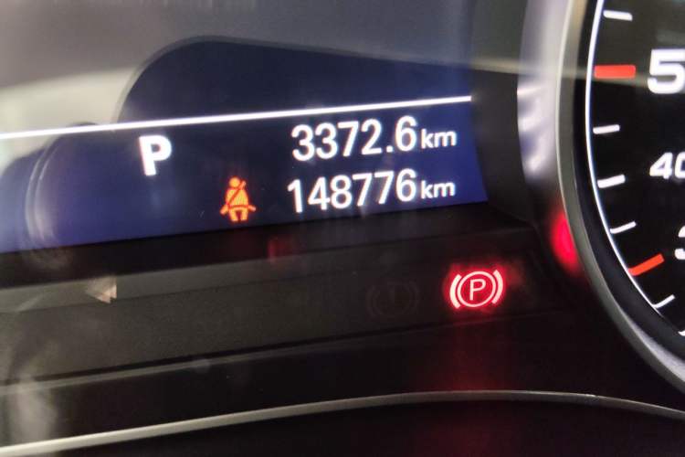 Used Audi A6L 2012 TFSI Standard Model Odometer Close Up