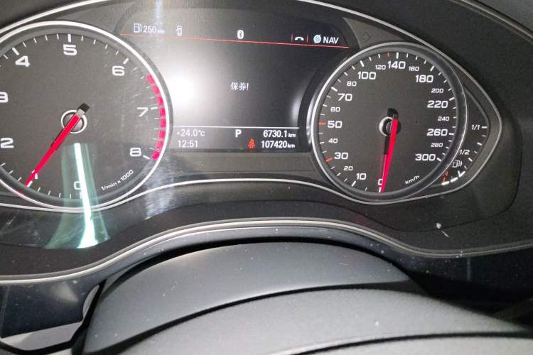 Used Audi A6L 2012 30 FSI Comfort Model Odometer Close Up