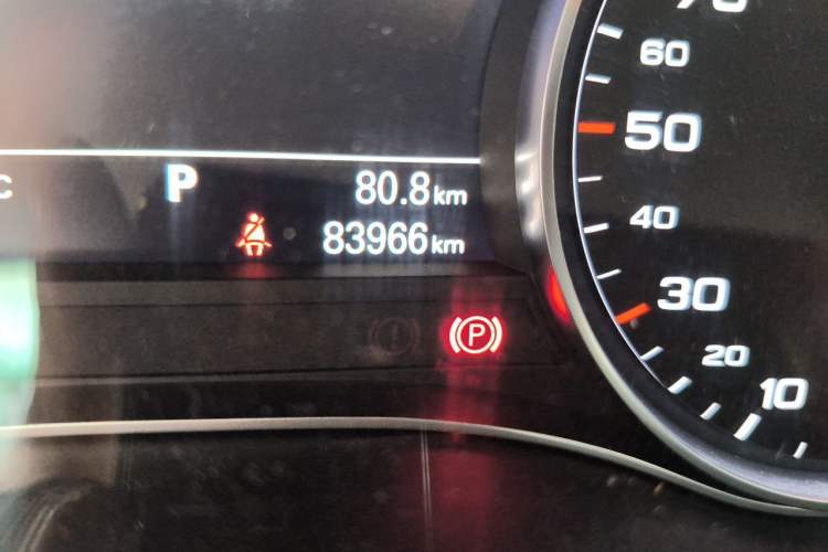 Used Audi A6L 2012 TFSI Standard Model Odometer Close Up