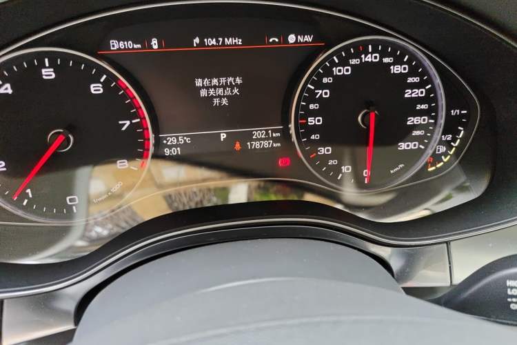 Used Audi A6L 2012 TFSI Standard Model Odometer Close Up