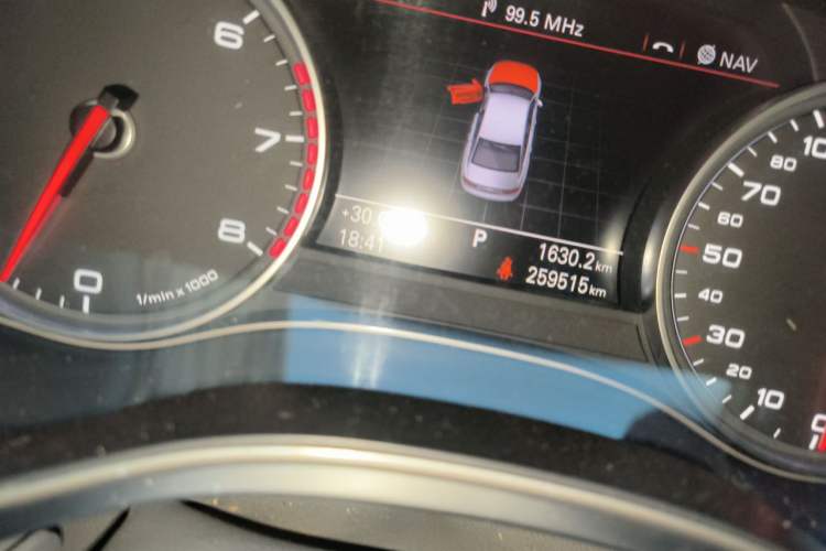 Used Audi A6L 2012 30 FSI Luxury Model Odometer Close Up
