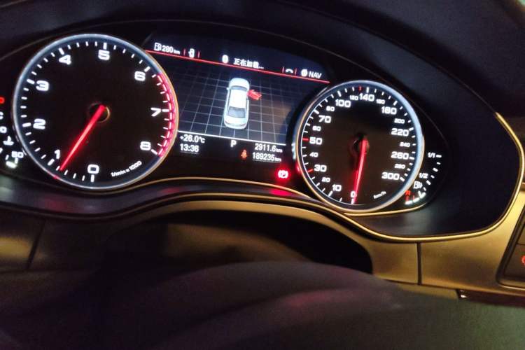 Used Audi A6L 2012 TFSI Standard Model Odometer Close Up