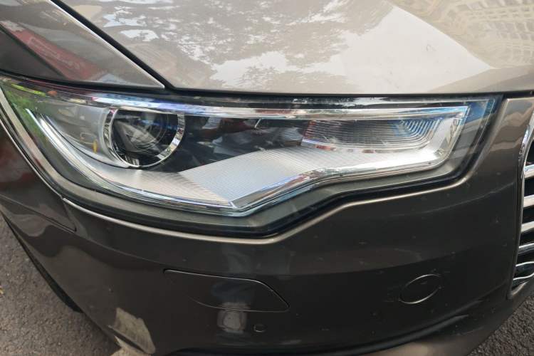 Used Audi A6L 2012 TFSI Standard Model Right Front Headlight