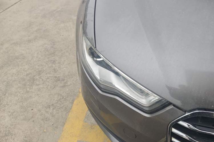 Used Audi A6L 2012 TFSI Standard Model Right Front Headlight
