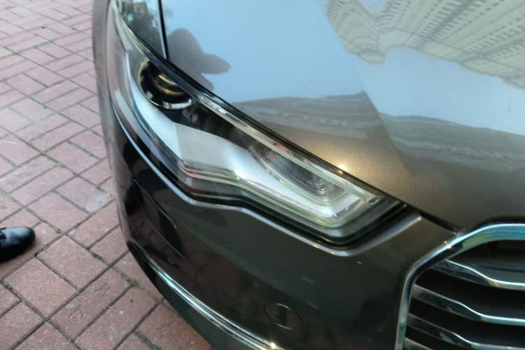 Used Audi A6L 2012 30 FSI Luxury Model Right Front Headlight