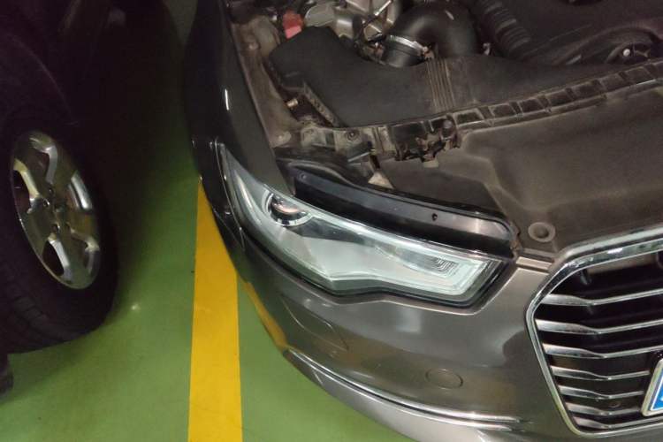 Used Audi A6L 2012 TFSI Standard Model Right Front Headlight