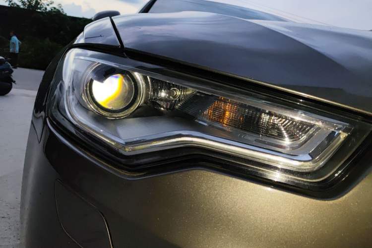 Used Audi A6L 2012 30 FSI Technology Edition Right Front Headlight