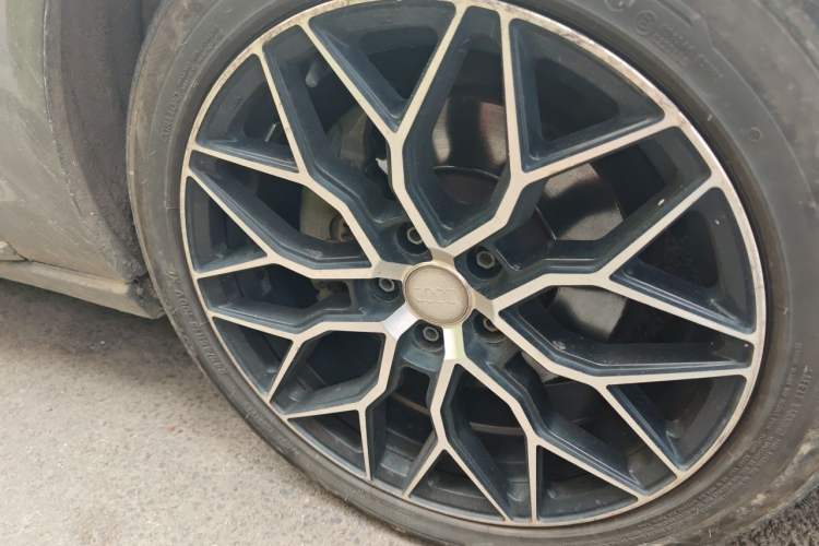 Used Audi A6L 2012 TFSI Standard Model Right Front Wheel Hub