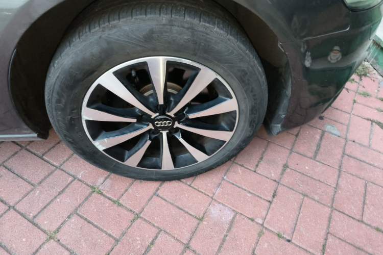 Used Audi A6L 2012 30 FSI Luxury Model Right Front Wheel Hub