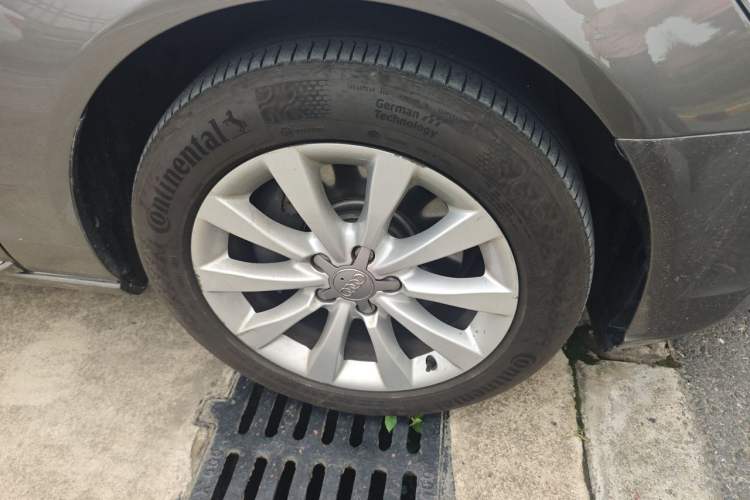 Used Audi A6L 2012 30 FSI Luxury Model Right Front Wheel Hub