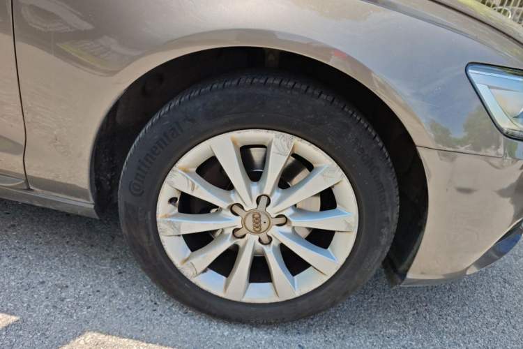 Used Audi A6L 2012 TFSI Standard Model Right Front Wheel Hub