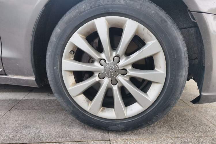 Used Audi A6L 2012 30 FSI Comfort Model Right Front Wheel Hub