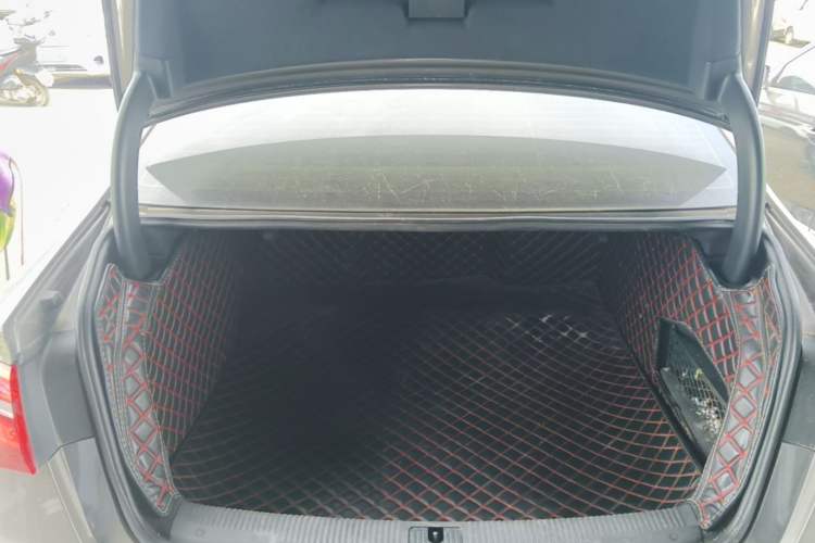 Used Audi A6L 2012 TFSI Standard Model Trunk