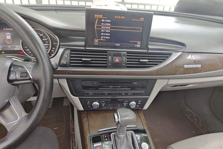 Used Audi A6L 2012 50 TFSI quattro Luxury Model Audio And AC Panel