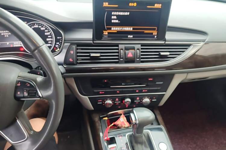 Used Audi A6L 2012 30 FSI Technology Edition Audio And AC Panel