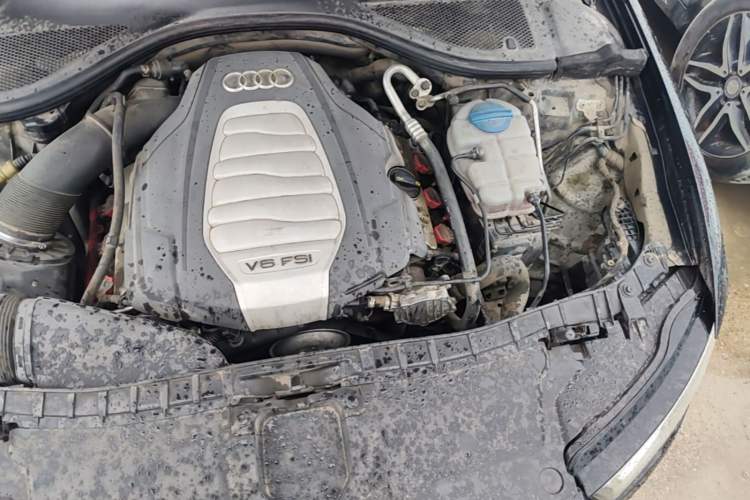 Used Audi A6L 2012 30 FSI Technology Edition Engine Bay Left