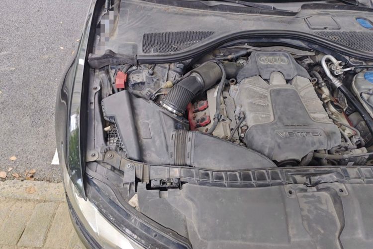 Used Audi A6L 2012 50 TFSI quattro Luxury Model Engine Bay Right