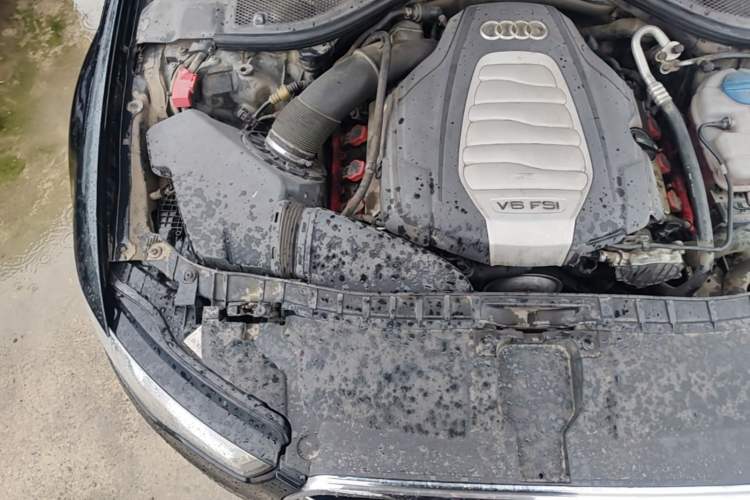 Used Audi A6L 2012 30 FSI Technology Edition Engine Bay Right
