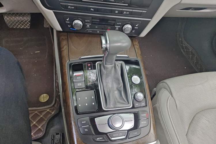 Used Audi A6L 2012 50 TFSI quattro Luxury Model Gear Lever