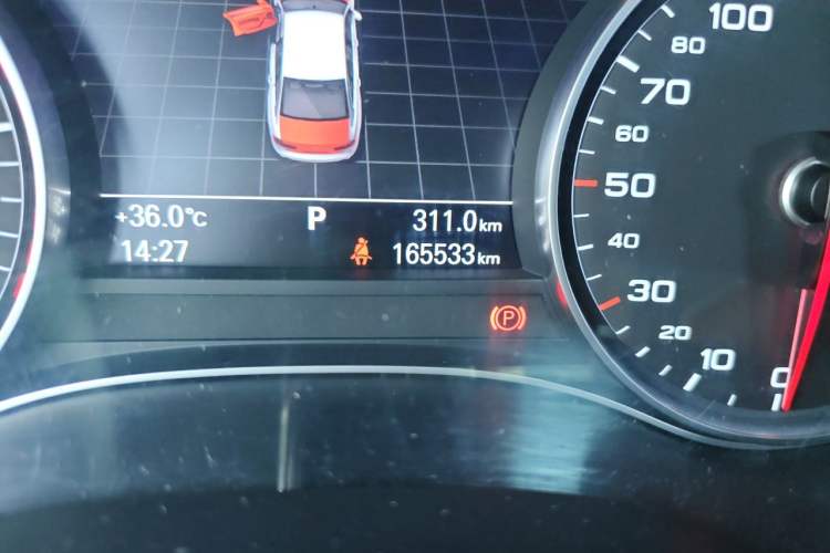 Used Audi A6L 2012 30 FSI Comfort Model Odometer Close Up