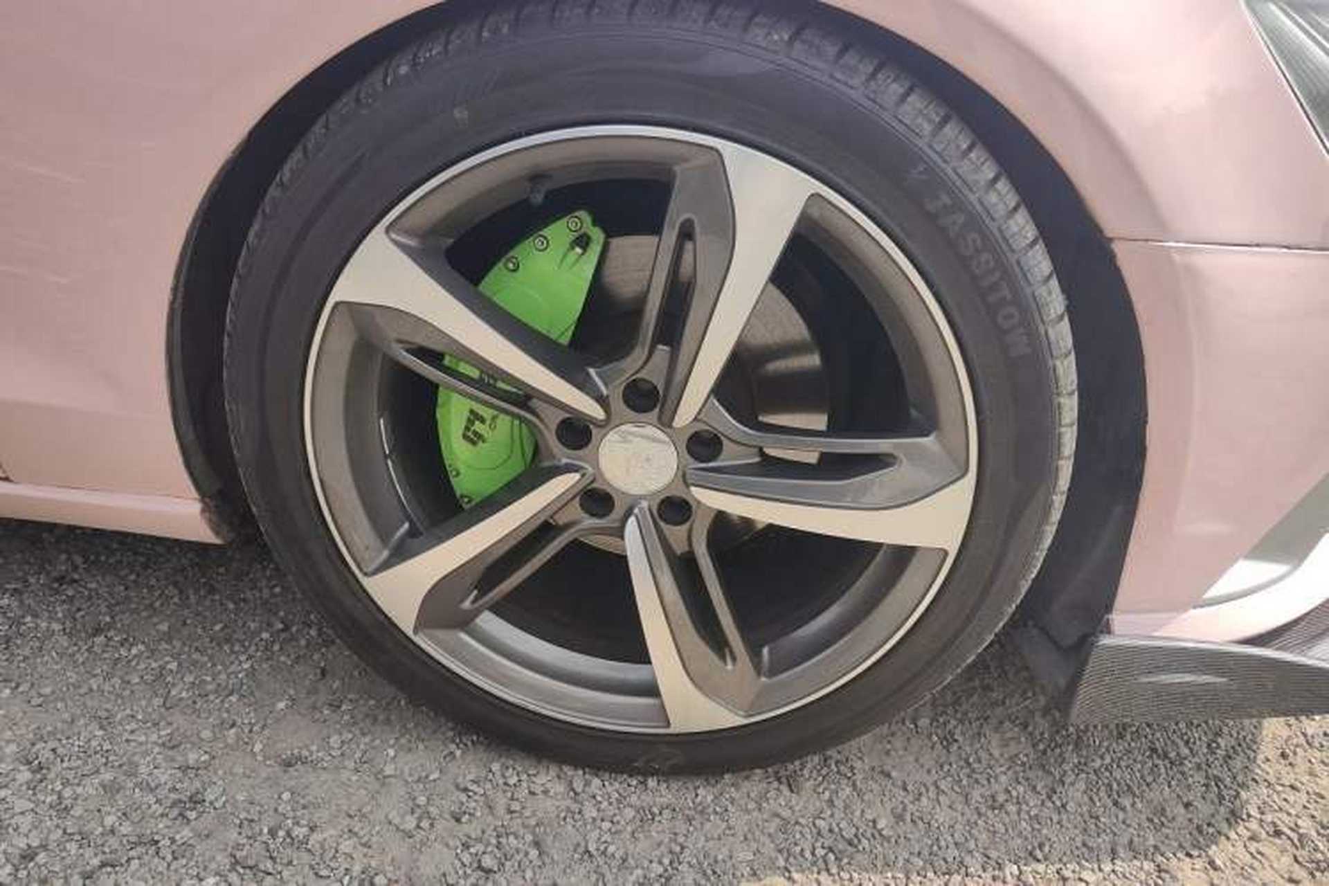 Used Audi A6L 2012 TFSI Standard Model Right Front Wheel Hub