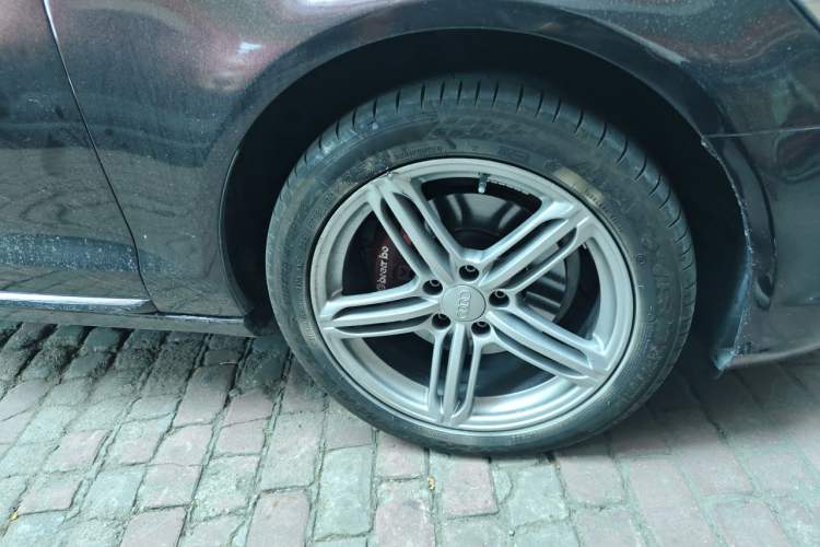 Used Audi A6L 2012 30 FSI Comfort Model Right Front Wheel Hub