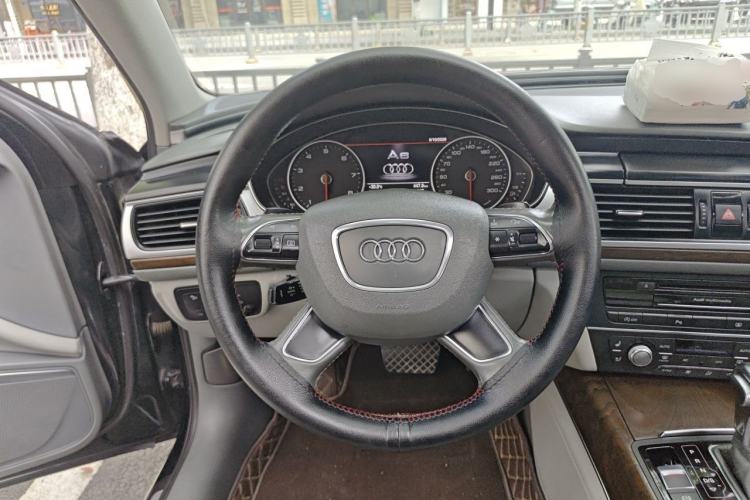 Used Audi A6L 2012 50 TFSI quattro Luxury Model Steering Wheel