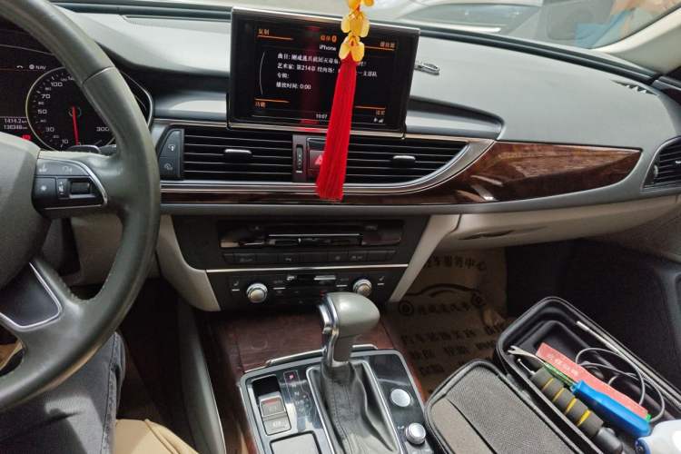 Used Audi A6L 2012 35 FSI Comfort Model Audio And AC Panel