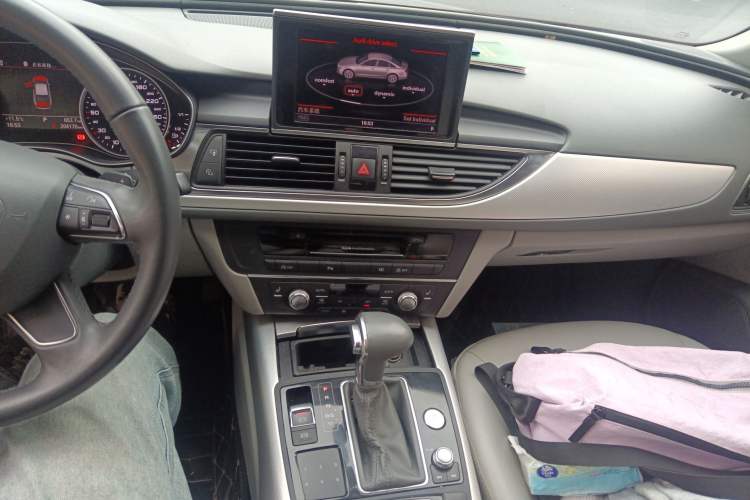 Used Audi A6L 2012 30 FSI Comfort Model Audio And AC Panel