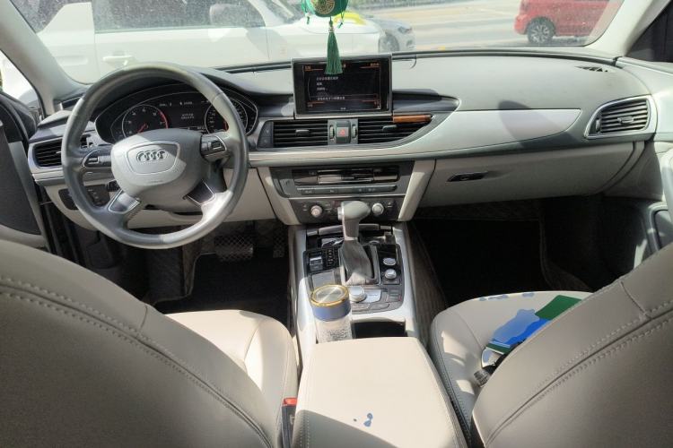 Used Audi A6L 2012 TFSI Comfort Model Center Console
