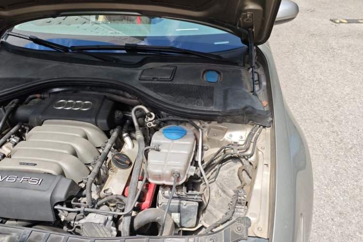 Used Audi A6L 2012 35 FSI Comfort Model Engine Bay Left