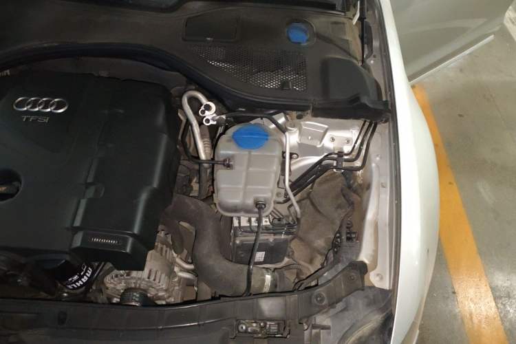 Used Audi A6L 2012 TFSI Standard Model Engine Bay Left
