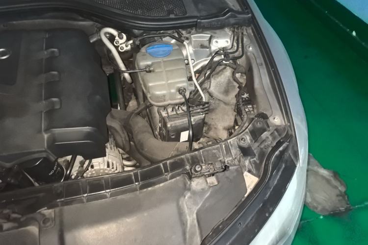 Used Audi A6L 2012 TFSI Comfort Model Engine Bay Left