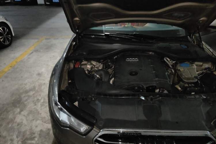 Used Audi A6L 2012 TFSI Standard Model Engine Bay Right