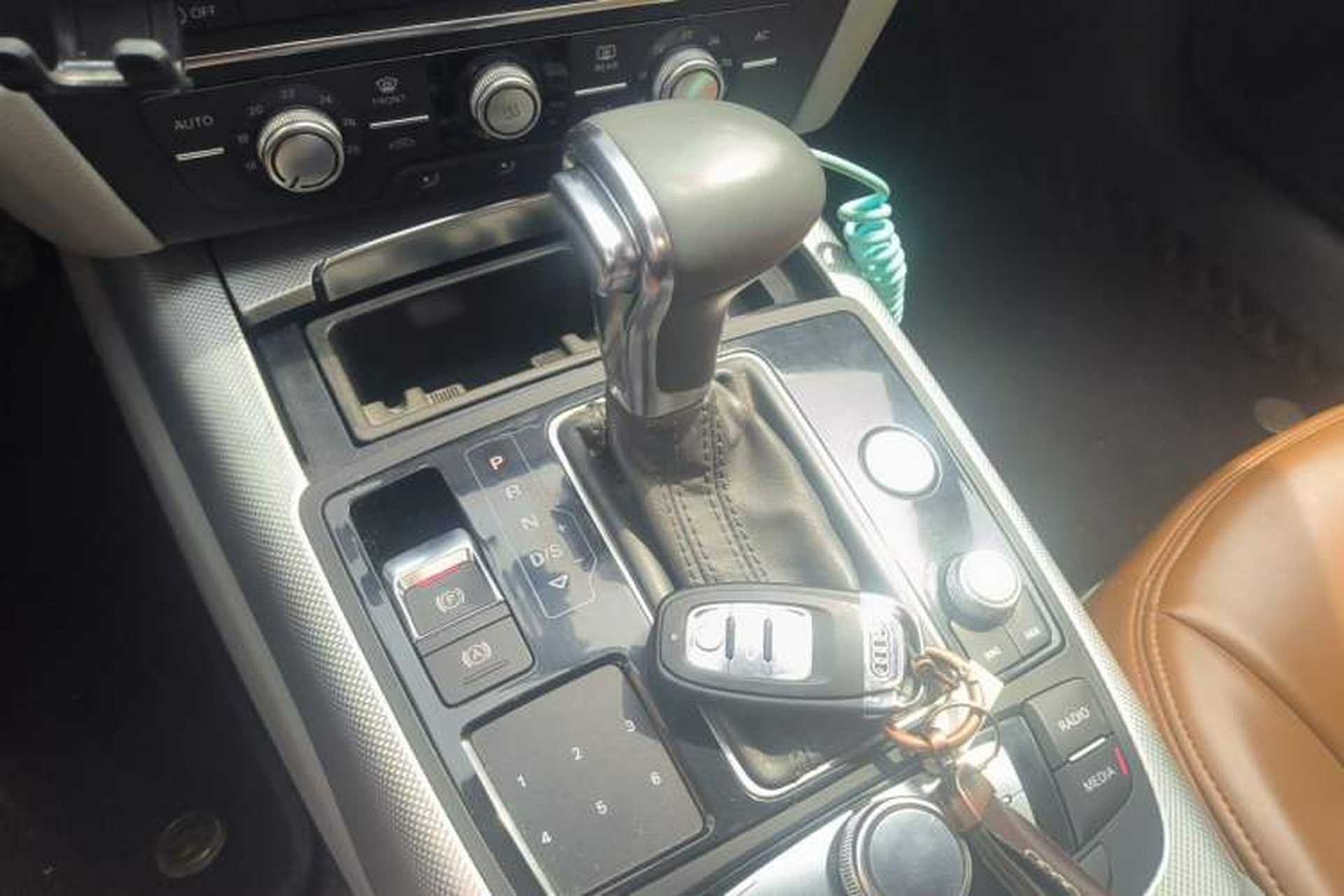 Used Audi A6L 2012 TFSI Standard Model Gear Lever