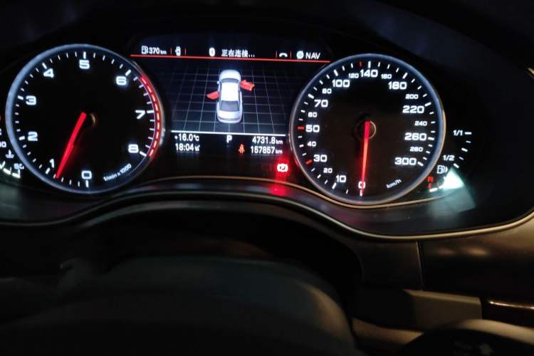 Used Audi A6L 2012 TFSI Standard Model Odometer Close Up