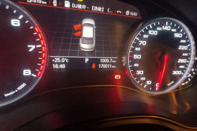 Used Audi A6L 2012 30 FSI Comfort Model Odometer Close Up