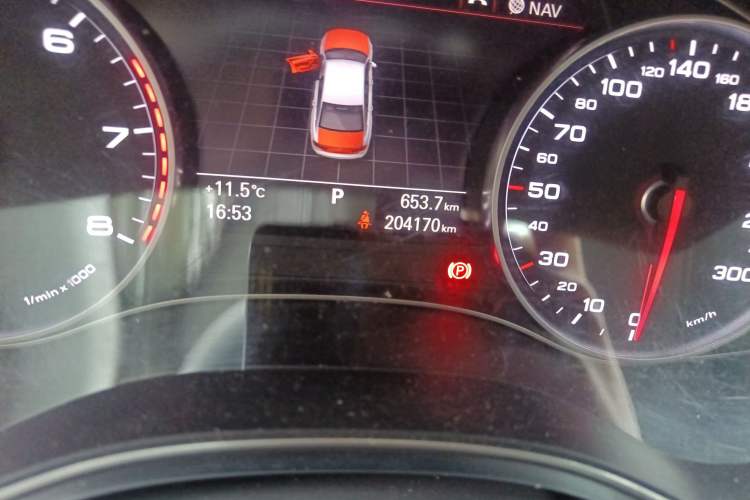 Used Audi A6L 2012 30 FSI Comfort Model Odometer Close Up