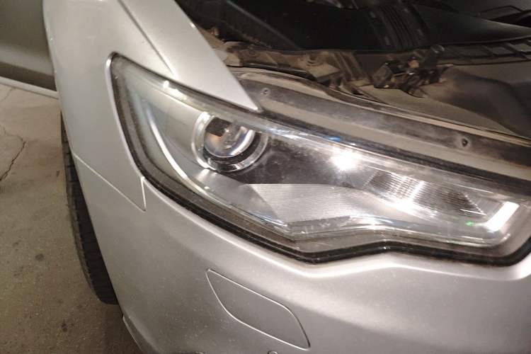 Used Audi A6L 2012 TFSI Standard Model Right Front Headlight