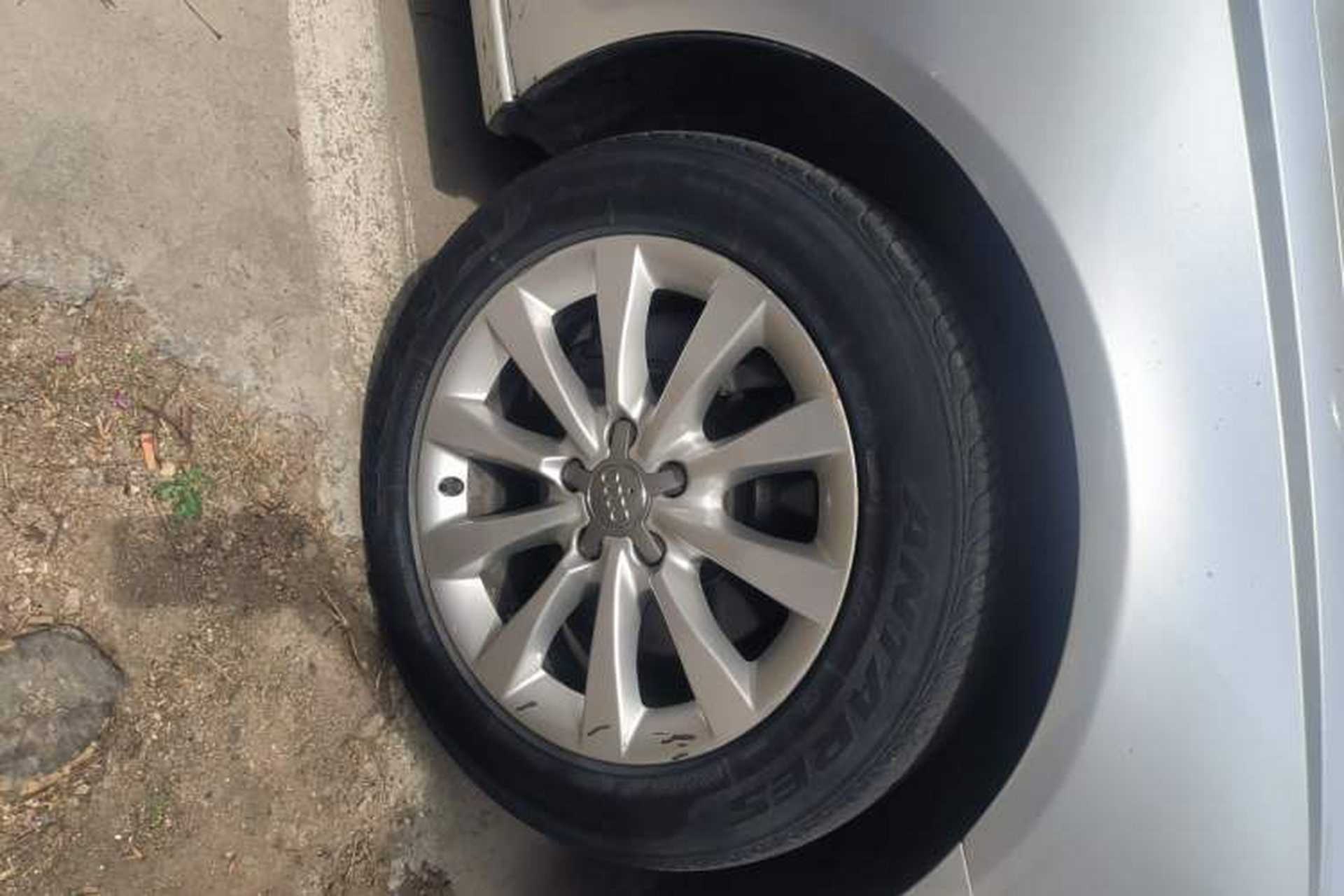 Used Audi A6L 2012 TFSI Standard Model Right Front Wheel Hub