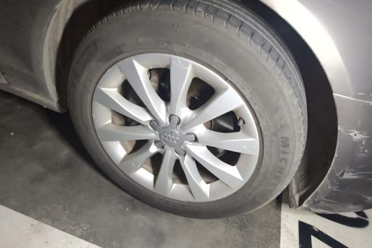 Used Audi A6L 2012 30 FSI Comfort Model Right Front Wheel Hub