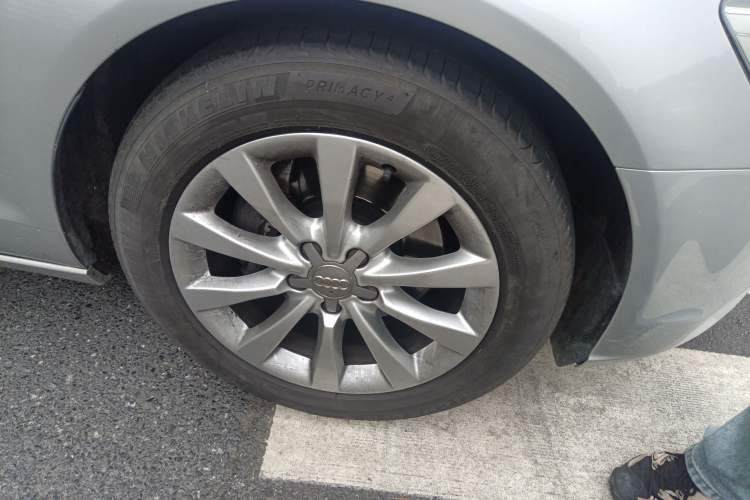 Used Audi A6L 2012 30 FSI Comfort Model Right Front Wheel Hub