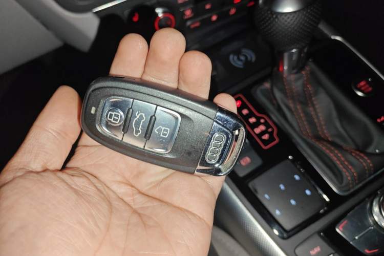 Used Audi A6L 2012 TFSI Comfort Model Vehicle Key