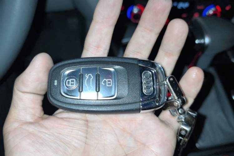 Used Audi A6L 2012 TFSI Comfort Model Vehicle Key