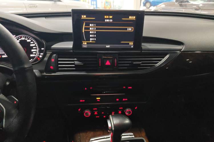 Used Audi A6L 2012 30 FSI Comfort Model Audio And AC Panel