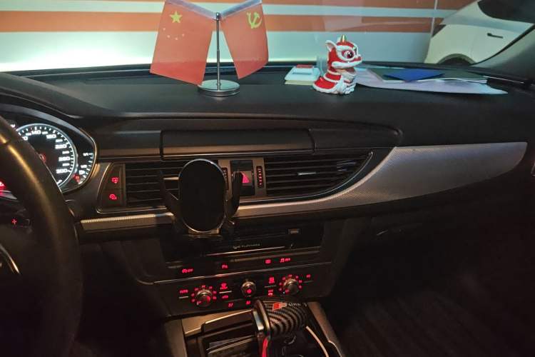 Used Audi A6L 2012 TFSI Standard Model Audio And AC Panel