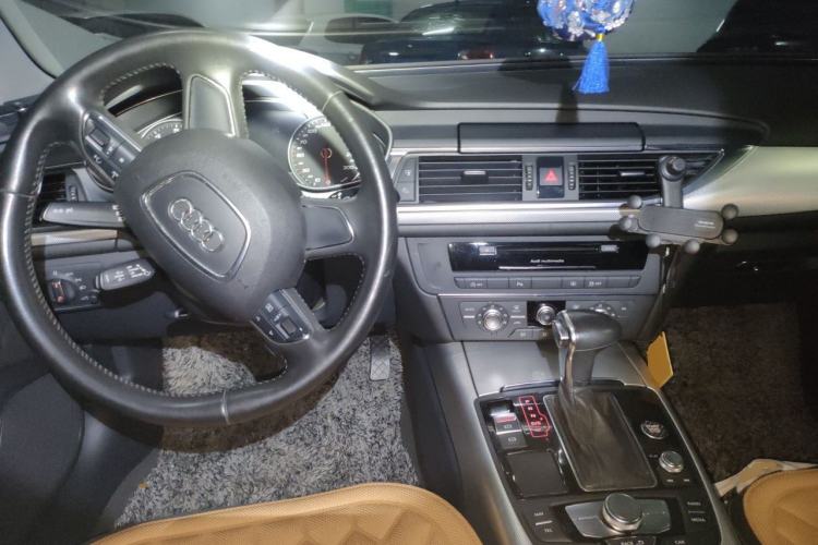 Used Audi A6L 2012 TFSI Standard Model Center Console