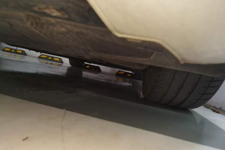Used Audi A6L 2012 TFSI Standard Model Chassis Front Left