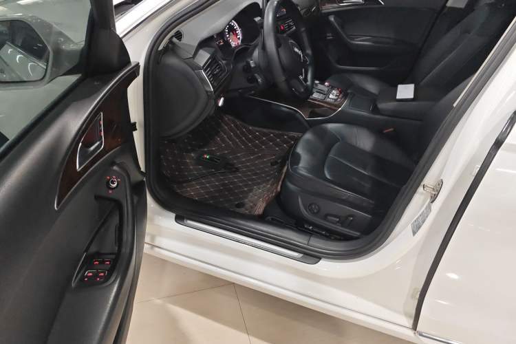Used Audi A6L 2012 30 FSI Comfort Model Driver Seat